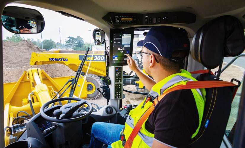 Gör lastningssarbetet effektivare och säkrare – nytt hjälpmedel från Komatsu