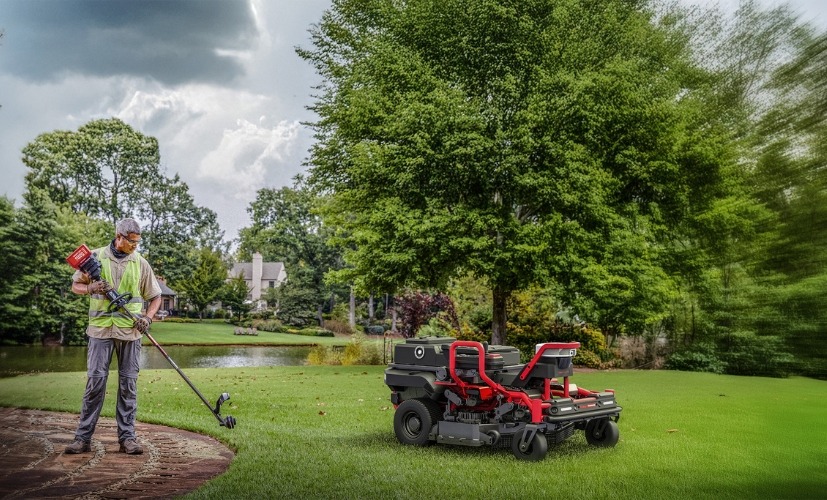 “Världens första självgående åkgräsklippare”